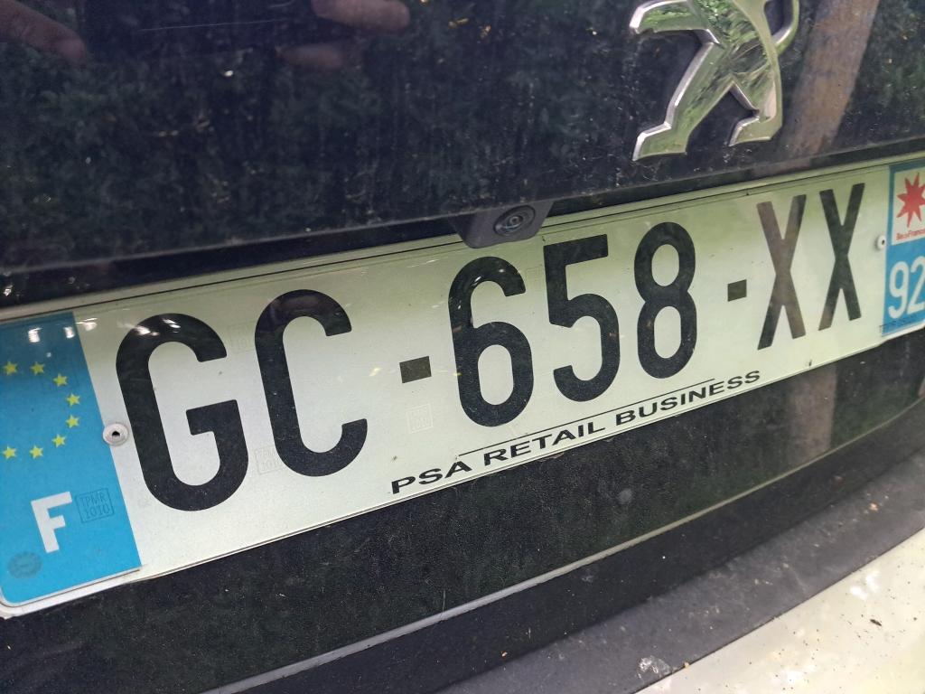 Peugeot 2008 PureTech 130 S&S EAT8 Allure Business 2021