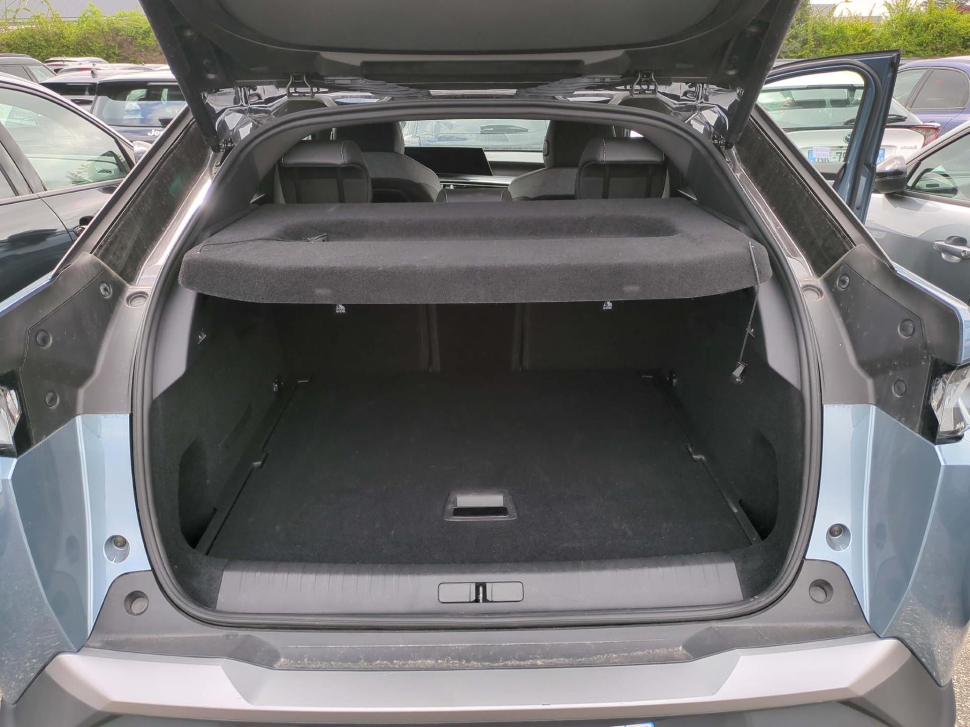 Peugeot 3008 Hybrid 136 e-DCS6 GT 2024