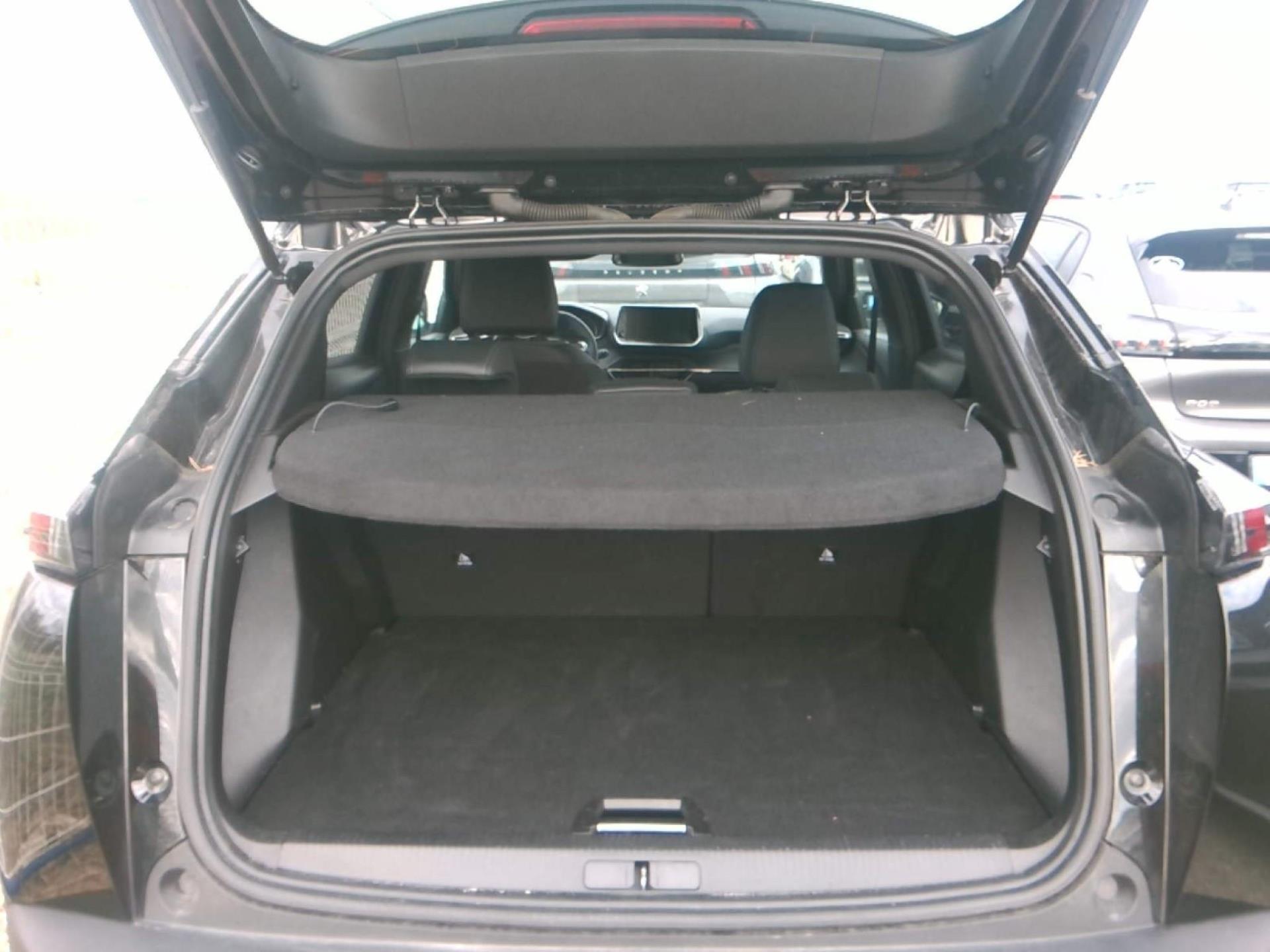 Peugeot 2008 PureTech 130 S&S EAT8 Allure 2022
