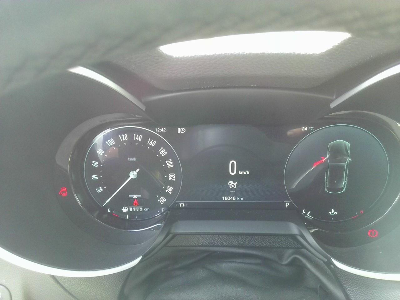 Foto Alfa Romeo Stelvio 5