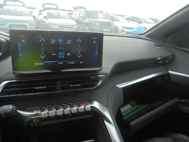 Foto Peugeot 3008 Hybrid 11
