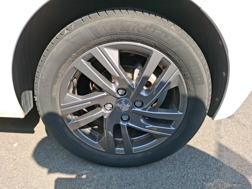 Peugeot 208 BlueHDi 100 S&S BVM6 Style 2022