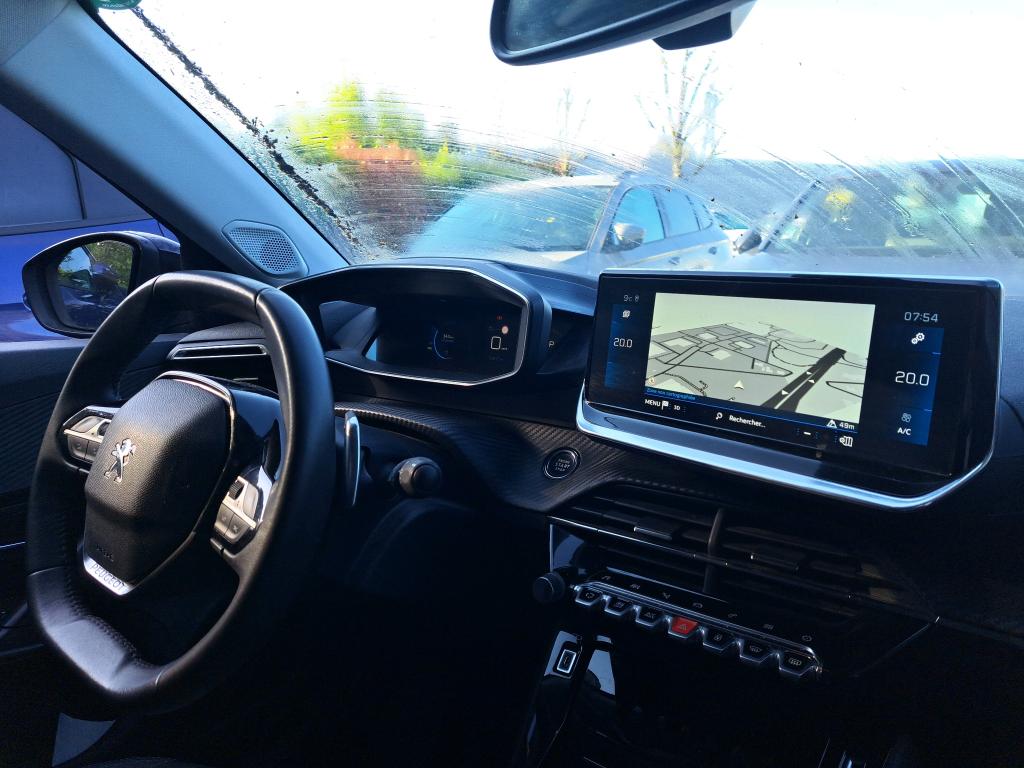 Peugeot 2008 PureTech 130 S&S EAT8 Allure Business 2021