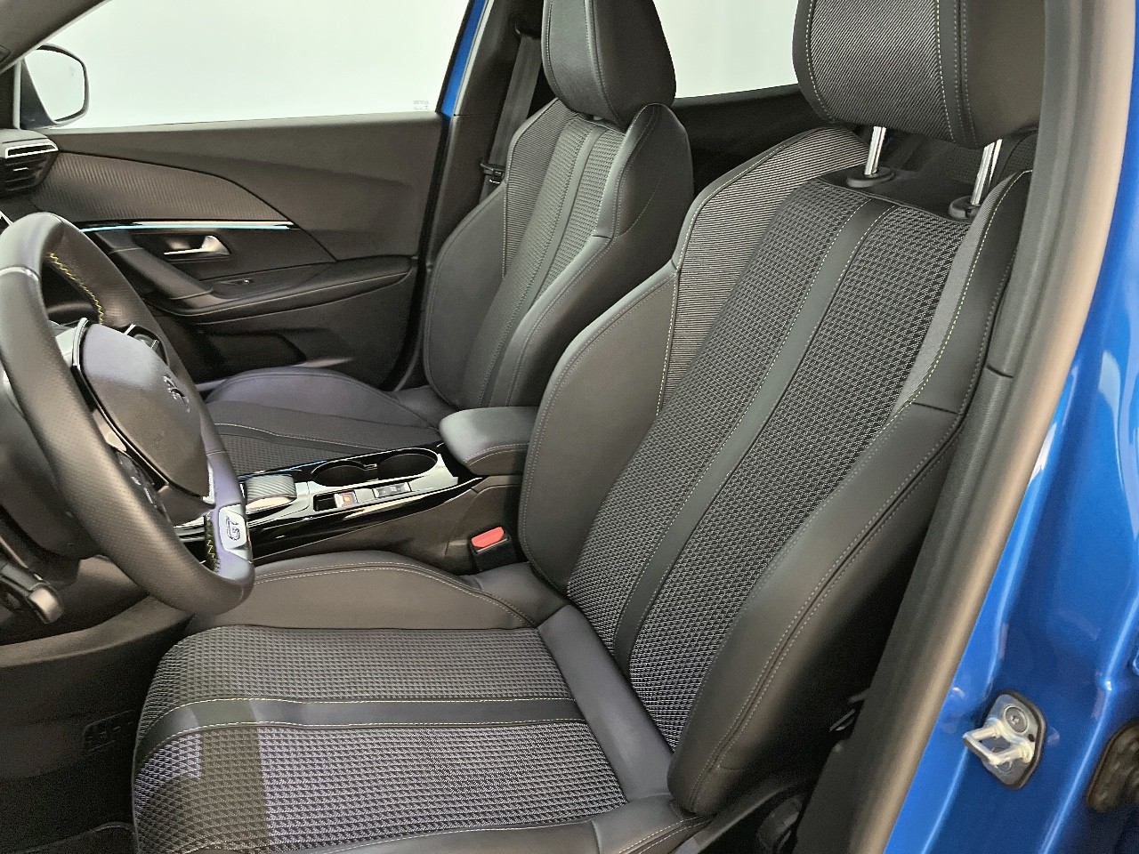 Peugeot 2008 Electrique 136 ch GT 2022