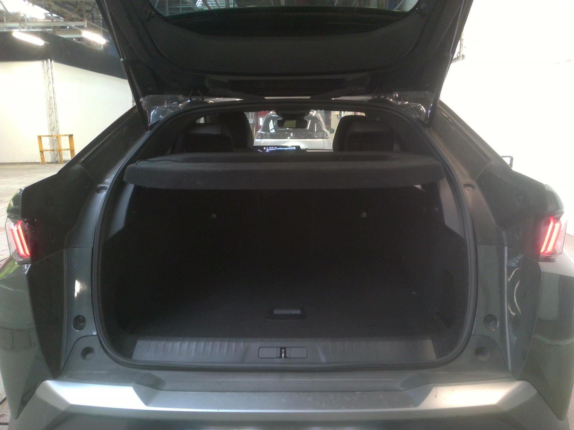 Peugeot 3008 Hybrid 136 e-DCS6 Allure 2024