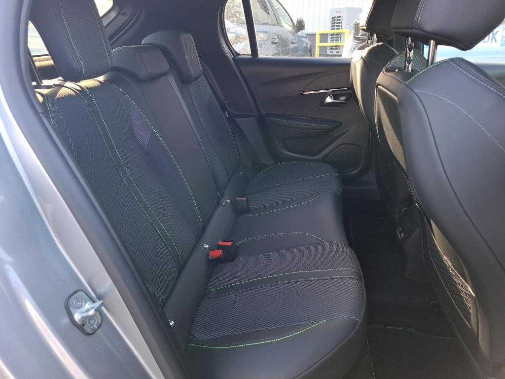 Peugeot 208 PureTech 100 S&S BVM6 GT 2024