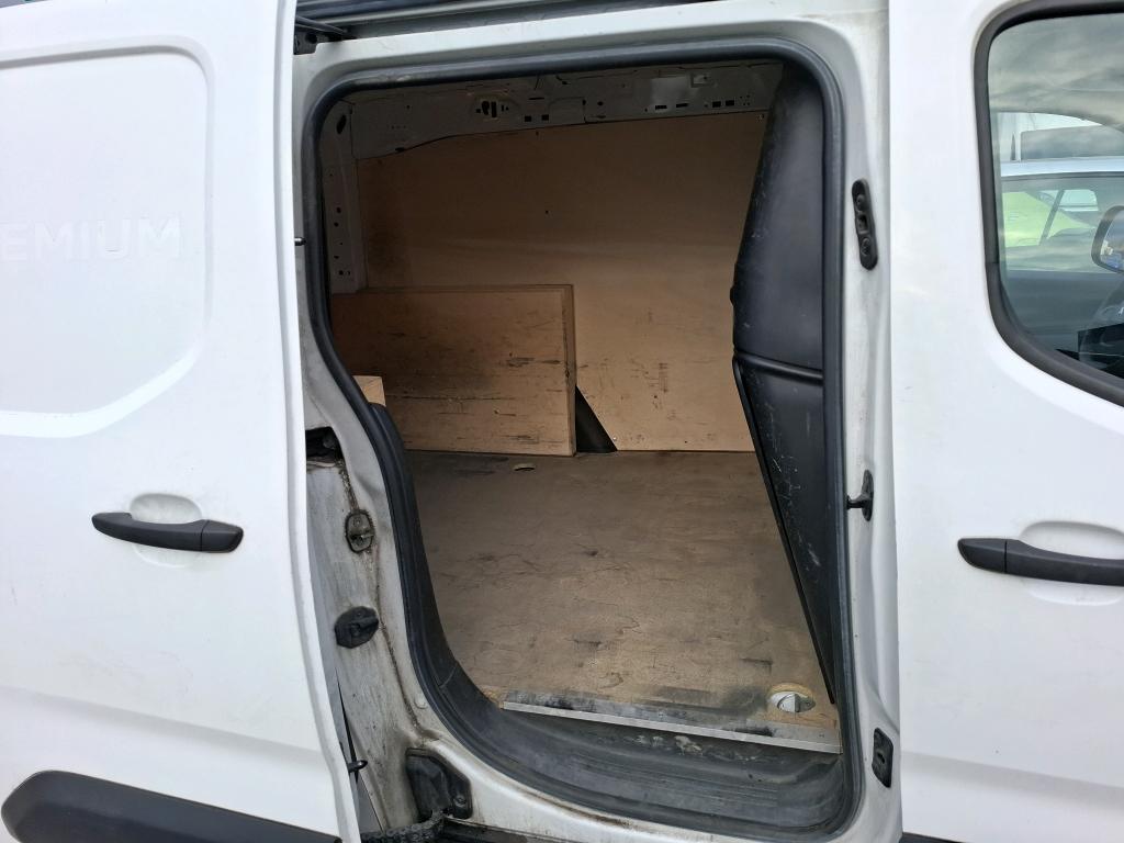 Peugeot PARTNER FOURGON STANDARD 650 KG BLUEHDI 100 S&S BVM5 PREMIUM 2021