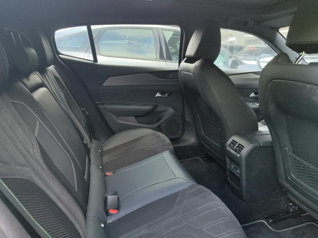Peugeot 408 PHEV 225 e-EAT8 GT 2022