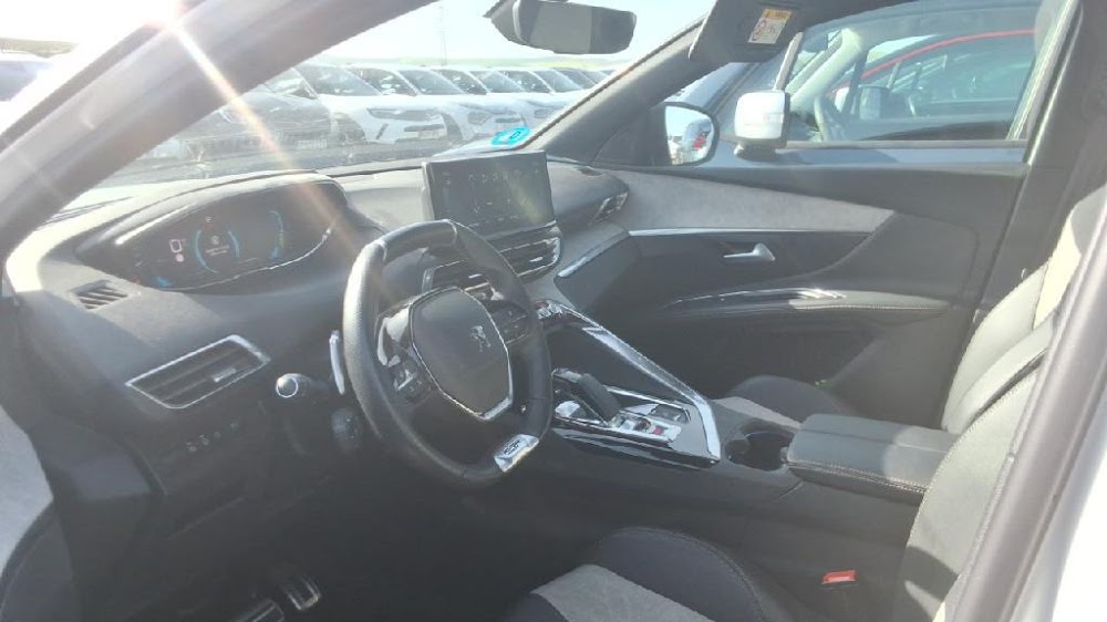 Foto Peugeot 3008 Hybrid 6