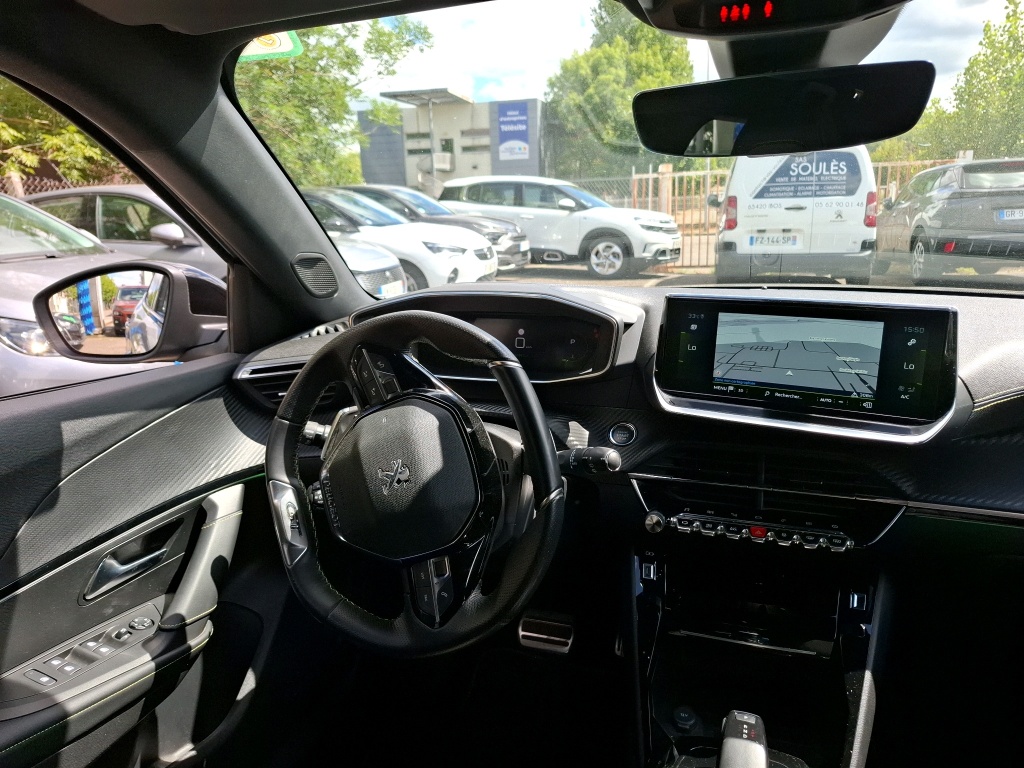 Peugeot 2008 PureTech 130 S&S EAT8 GT 2021