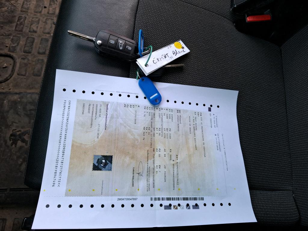 Peugeot EXPERT FGN TOLE STANDARD 2.0  BLUEHDI 120 S&S BVM6 PREMIUM 2018