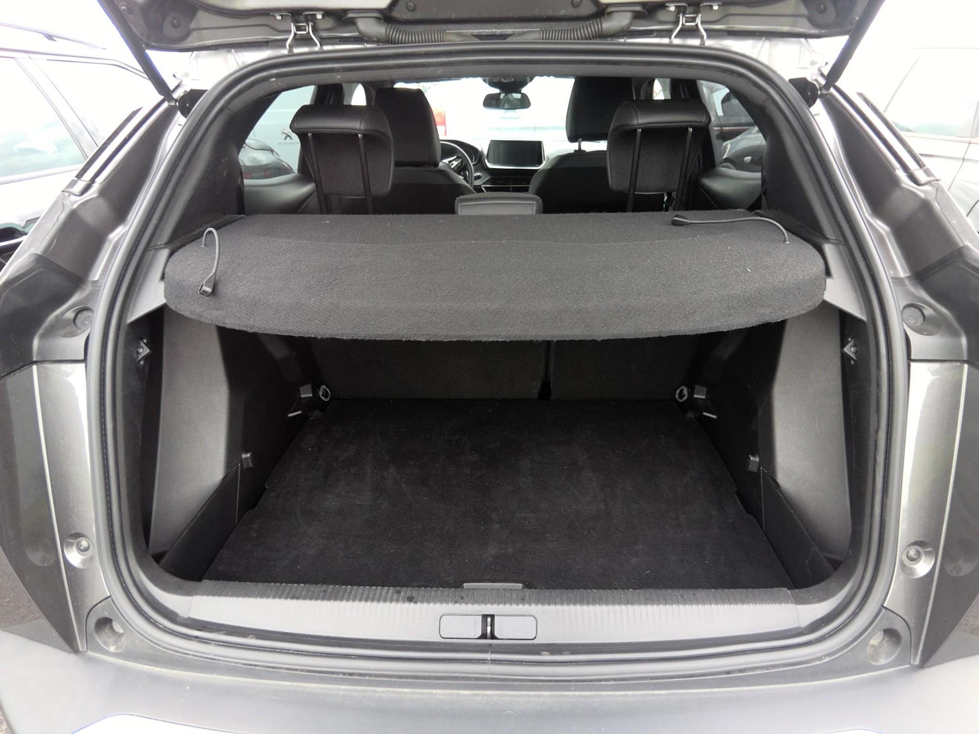 Peugeot 2008 BlueHDi 130 S&S EAT8 Allure 2023