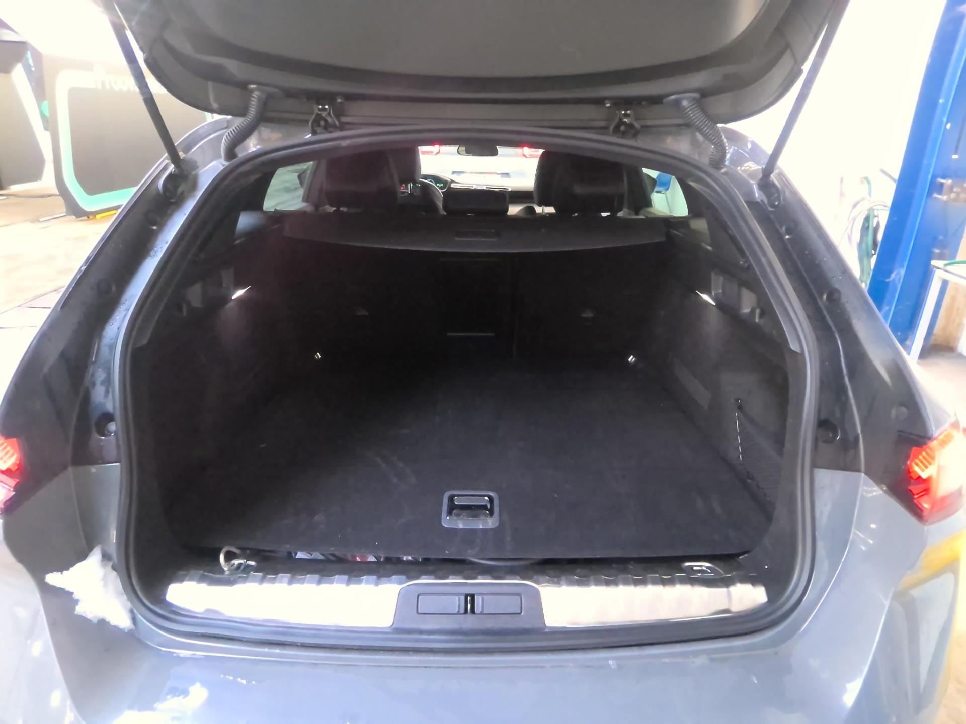 Peugeot 508 SW Hybrid 180 e-EAT8 Allure 2025