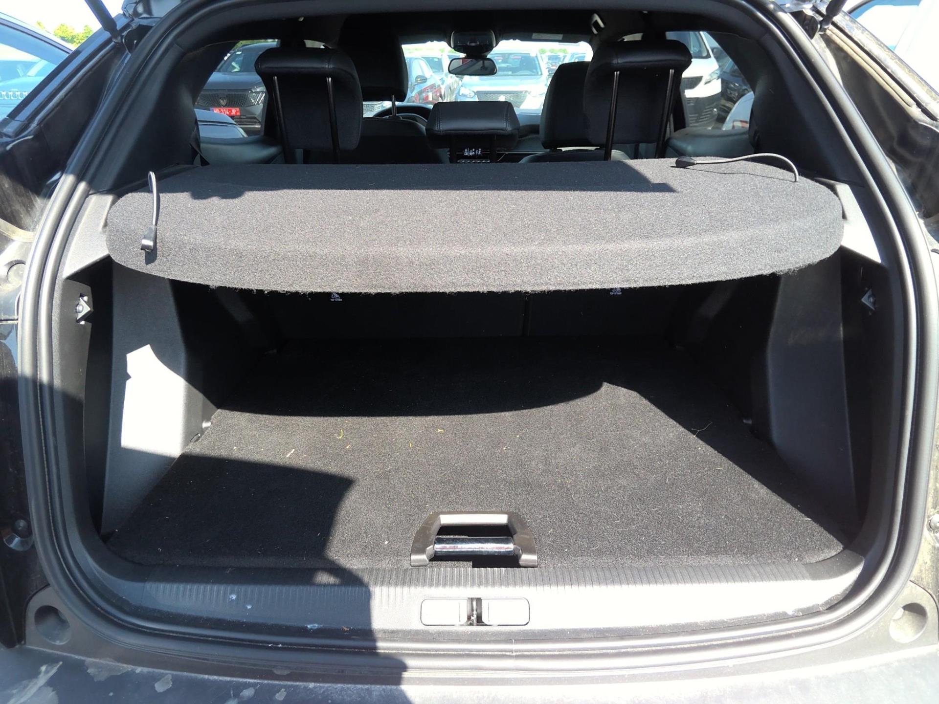 Peugeot 2008 Hybrid 145 e-DCS6 Allure 2025