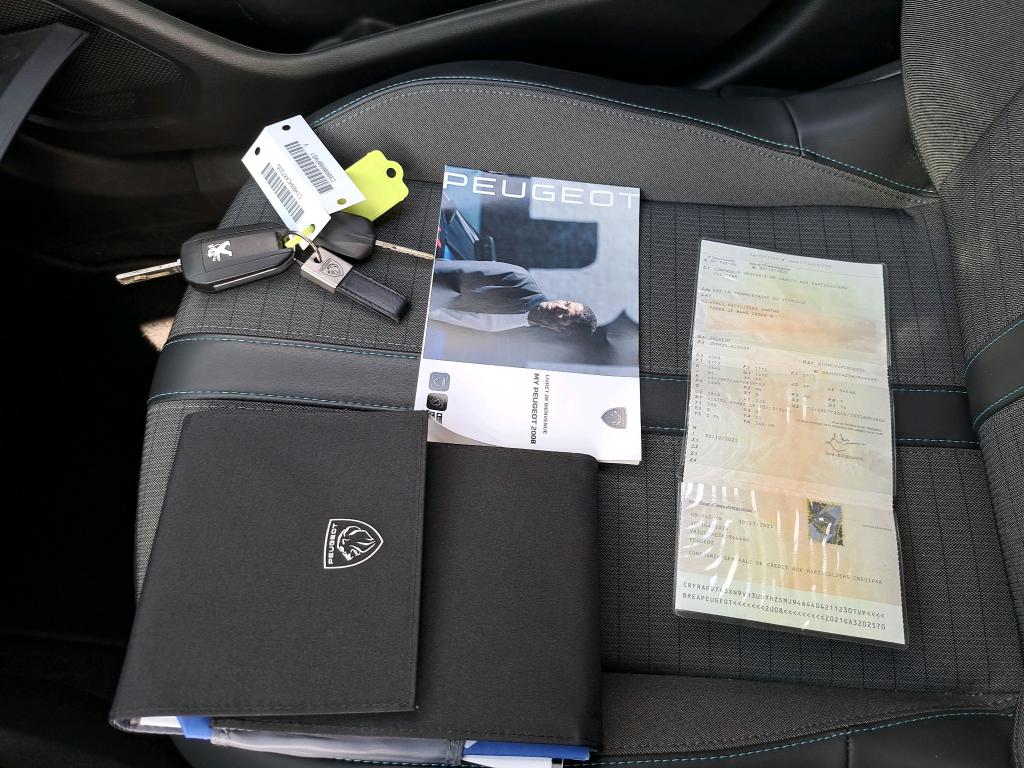 Peugeot 2008 BlueHDi 130 S&S EAT8 Allure 2021