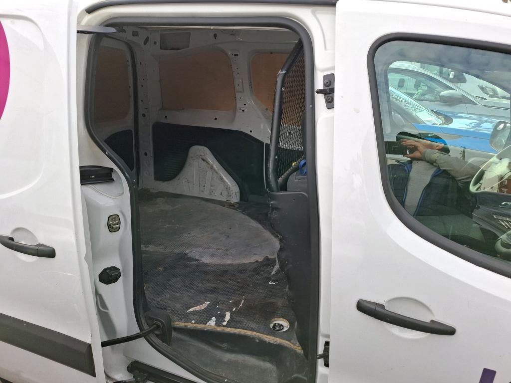 Peugeot PARTNER FOURGON STANDARD 1.6 VTI 98 BVM5 PREMIUM 2018