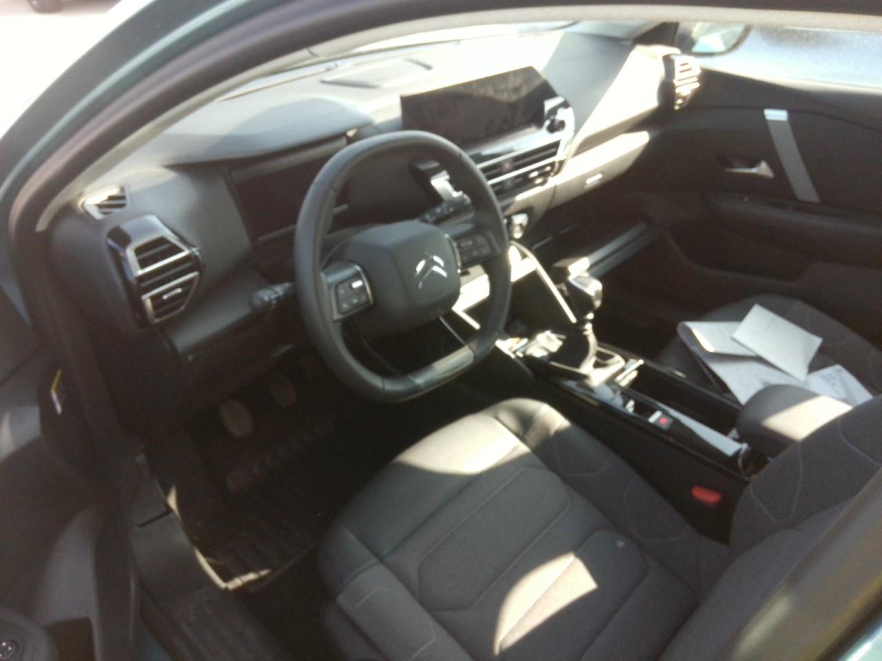 Foto Citroën C4 X 3