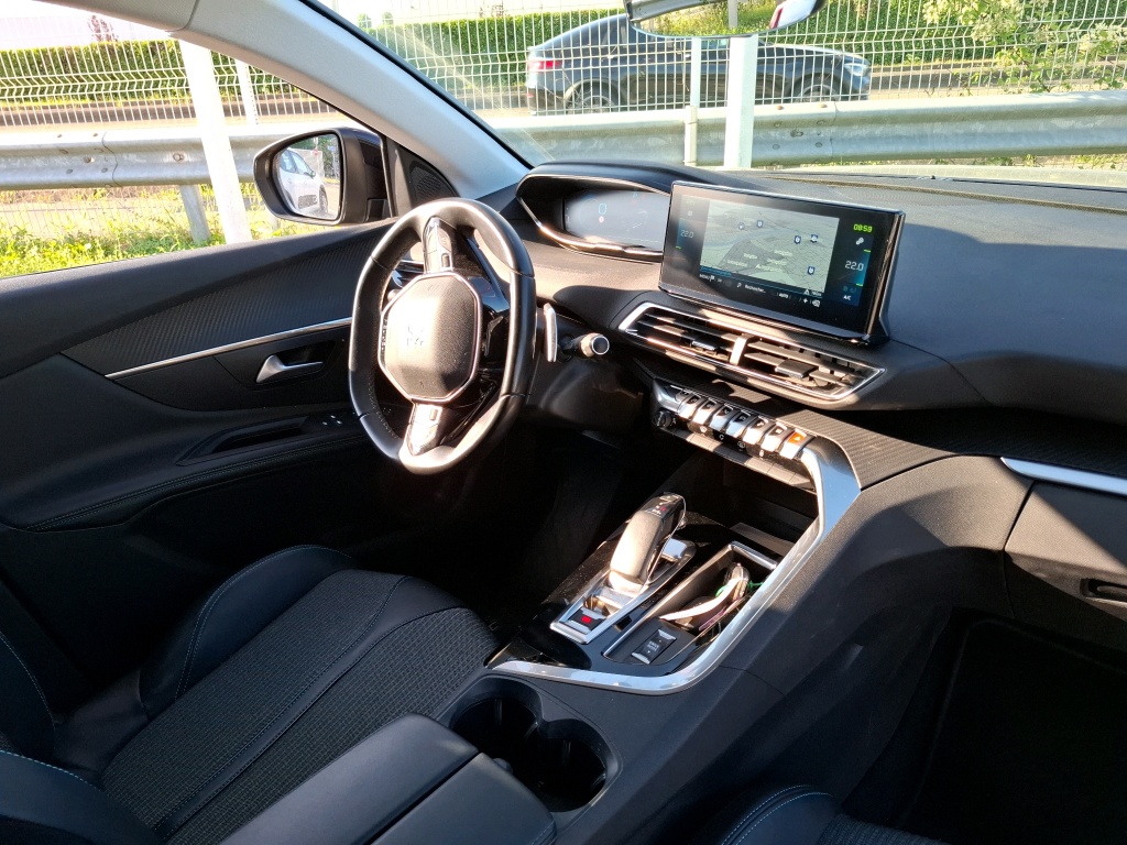 Peugeot 3008 Hybrid 225 e-EAT8 Allure 2022