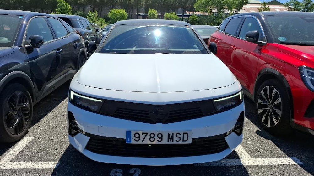 Opel Astra Astra 5P GS 1.5D DTH AT8 S/S 130 CV (96kW)