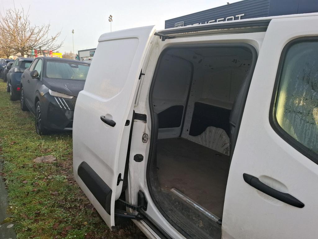 Peugeot PARTNER FOURGON STANDARD 650 KG BLUEHDI 100 S&S BVM6 ASPHALT 2022