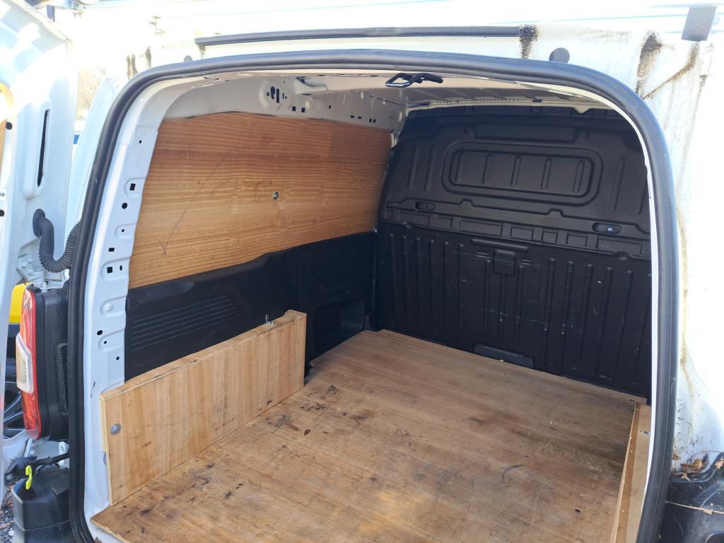 Peugeot PARTNER FOURGON STANDARD 650 KG BLUEHDI 100 S&S BVM5 PREMIUM 2020