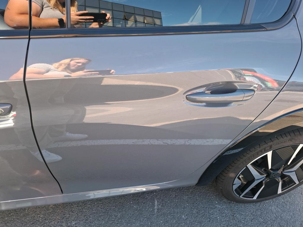 Peugeot 208 Hybrid 136 e-DCS6 GT 2025