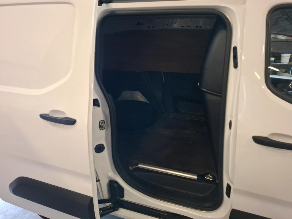 Opel COMBO CARGO 1.5 100 CH S/S L1H1 BVM6 STANDARD PACK CLIM 2022