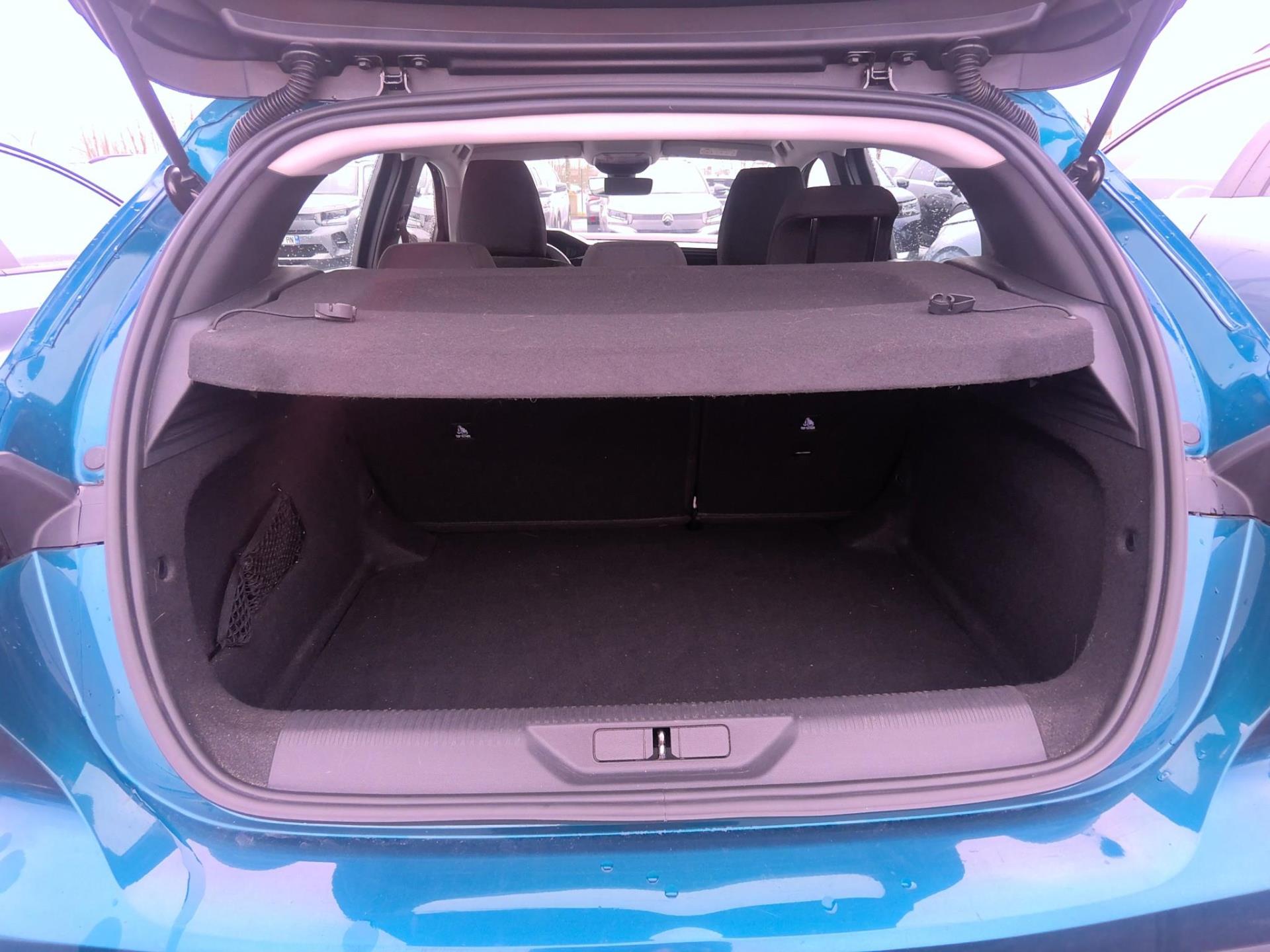 Peugeot 308 Hybrid 136 e-DCS6 Style 2025