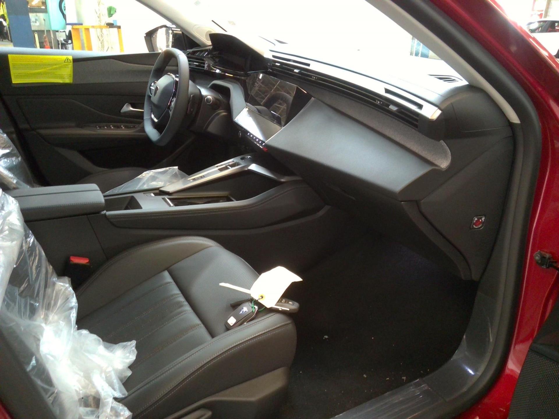 Peugeot 308 Hybrid 136 e-DCS6 Active Pack 2023