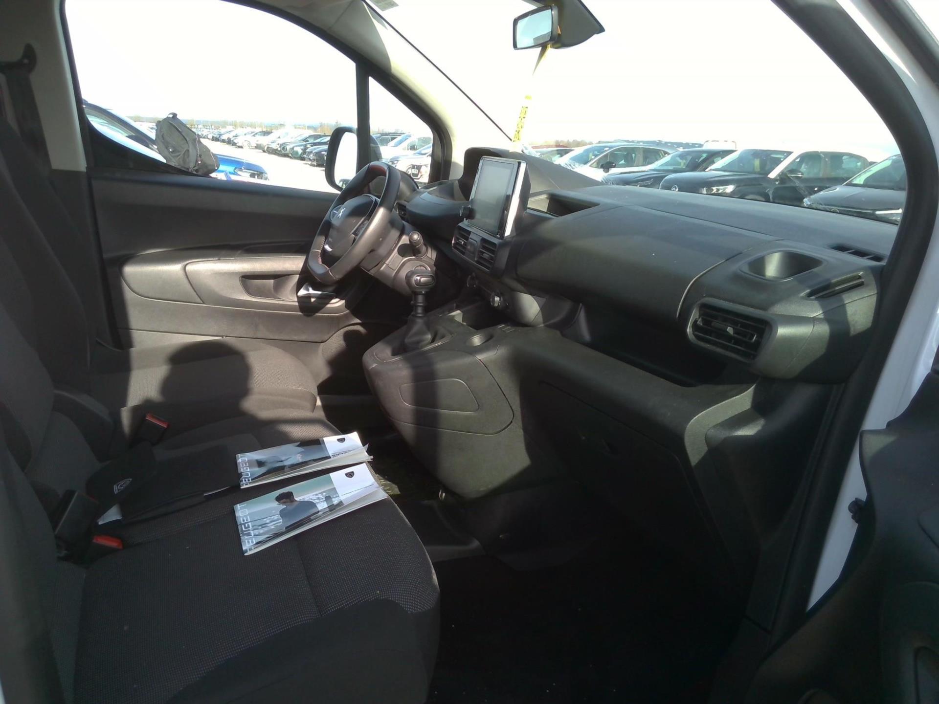 Peugeot PARTNER FOURGON M 650 KG BLUEHDI 100 S&S BVM6  2024