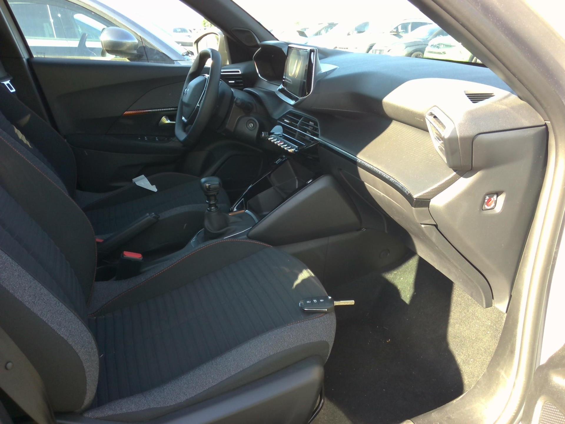 Peugeot 2008 PureTech 100 S&S BVM6 Active 2022