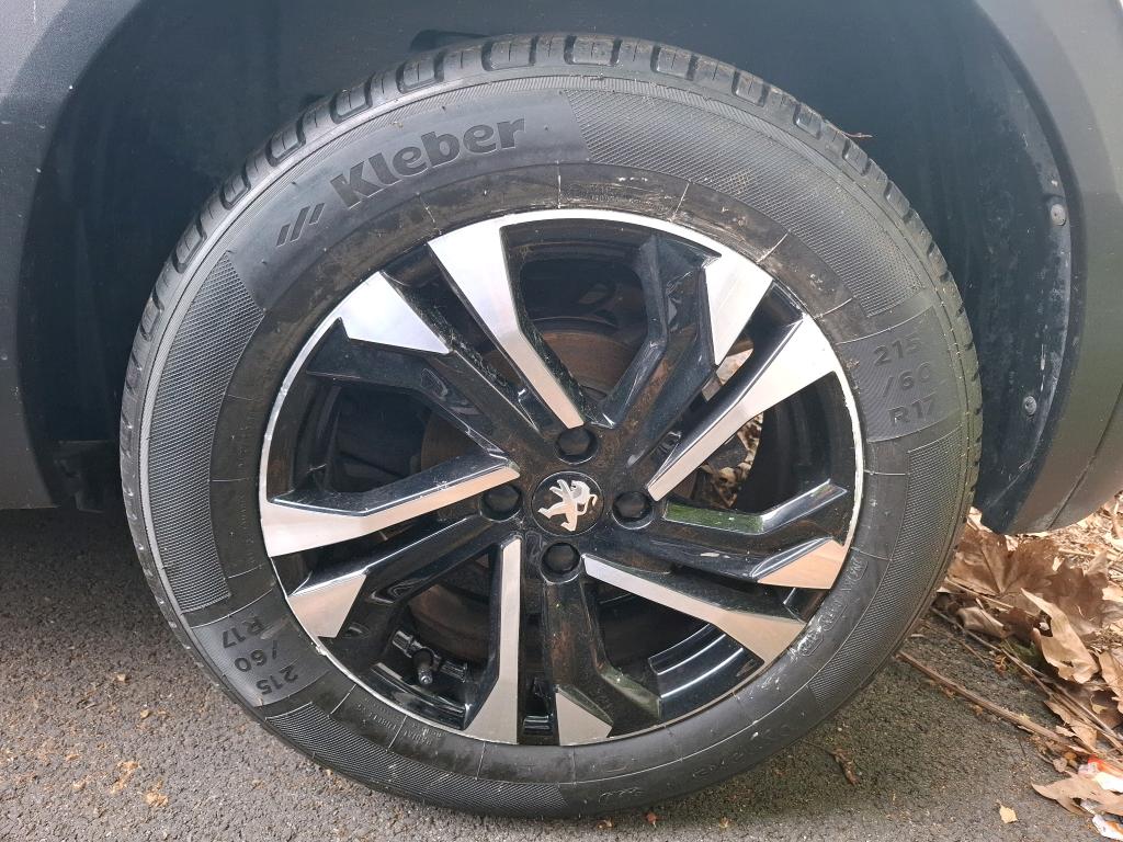 Peugeot 2008 PureTech 100 S&S BVM6 Allure 2021