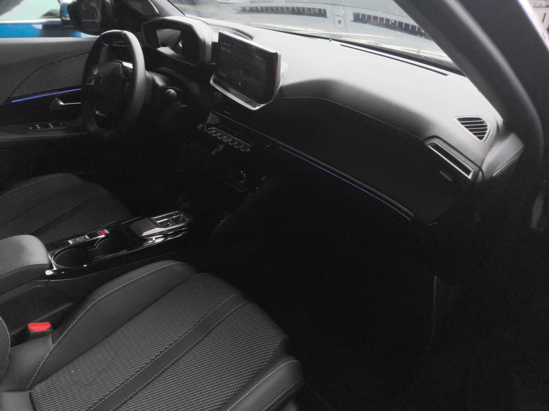 Peugeot 2008 Electrique 156 ch 54 kWh GT 2025