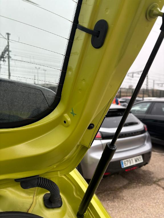Foto Peugeot 208 19