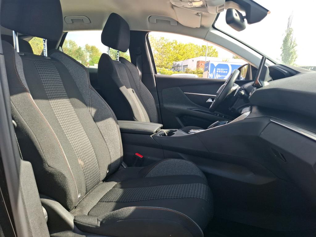 Peugeot 3008 BlueHDi 130ch S&S EAT8 Active Pack 2022