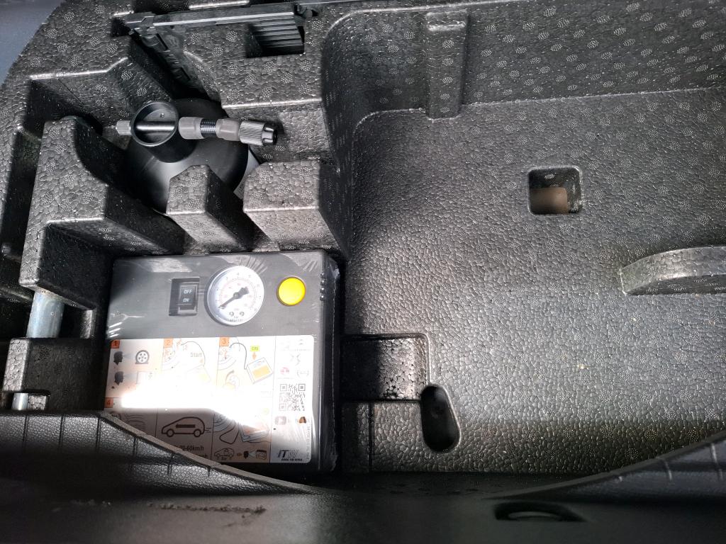 Peugeot 2008 Moteur électrique 136 ch GT 2020