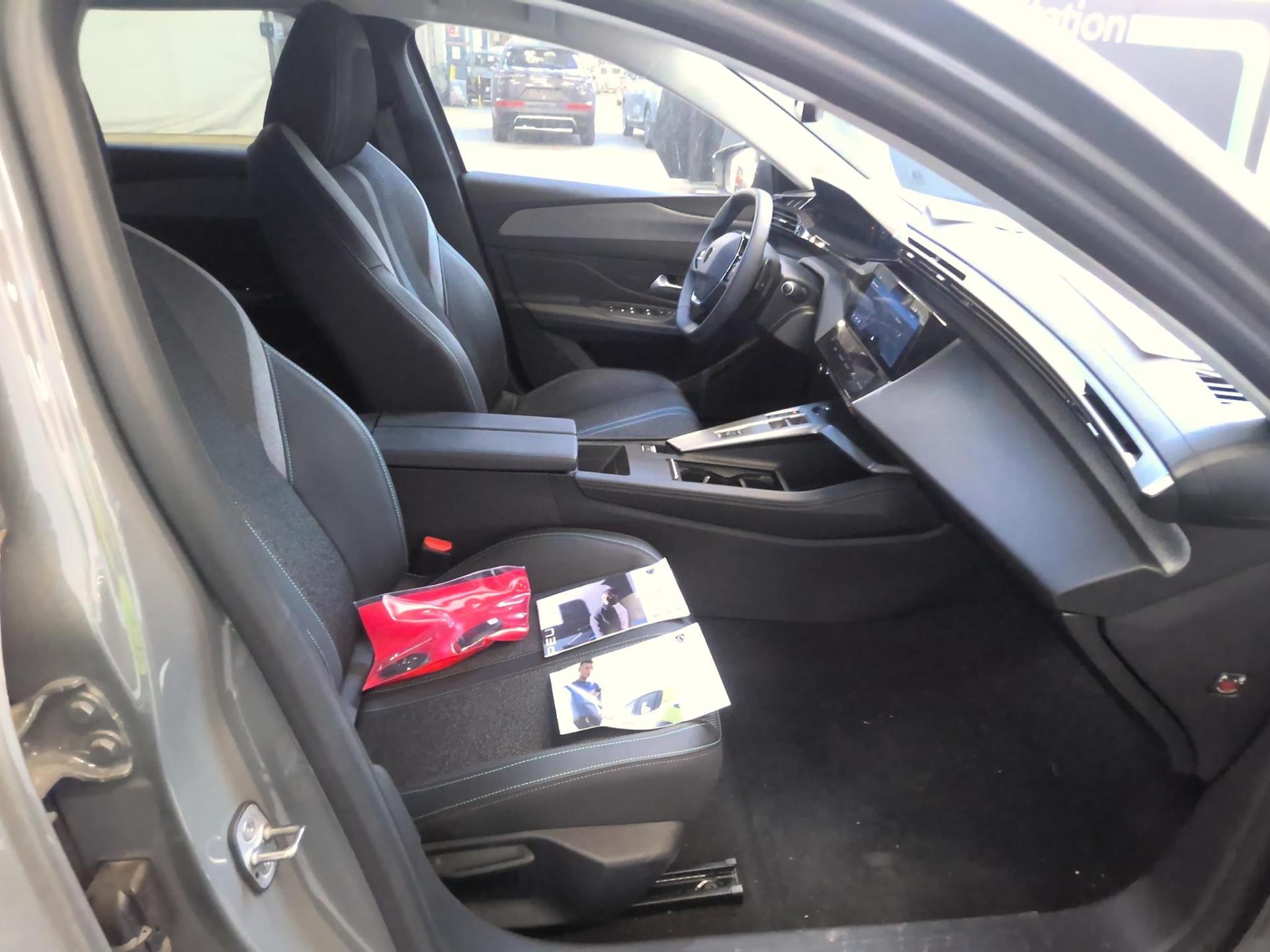 Peugeot 308 SW PHEV 180 e-EAT8 Allure 2024