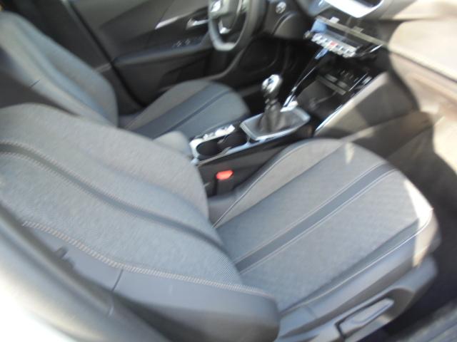 Foto Peugeot 2008 11