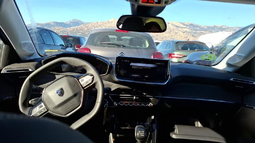 Foto Peugeot 208 12