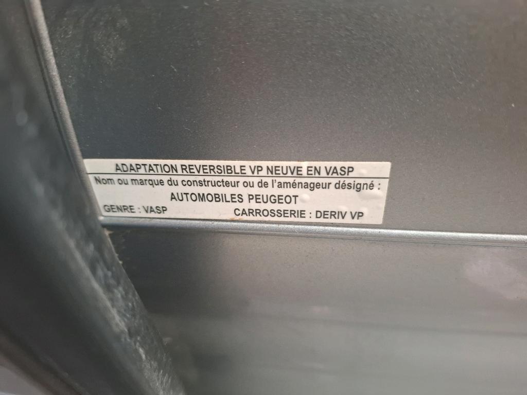 Peugeot 208 BLUEHDI 100 S&S BVM6 PREMIUM 2022