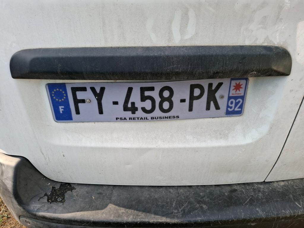 Peugeot EXPERT FGN TOLE STANDARD ELECTRIQUE 75KWH 136 ASPHALT 2021