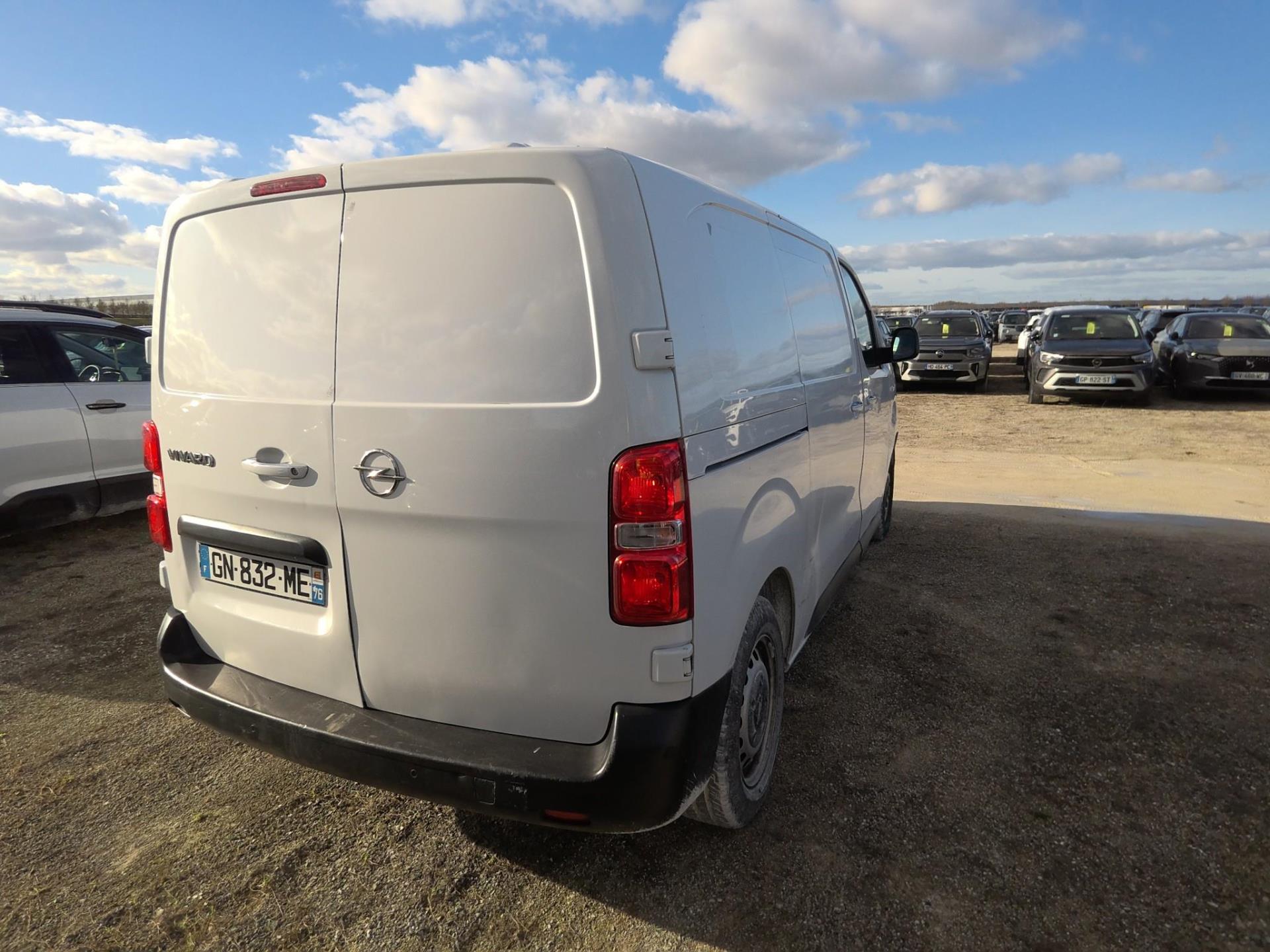 Opel VIVARO FGN TAILLE M BLUEHDI 120 S&S BVM6 2023