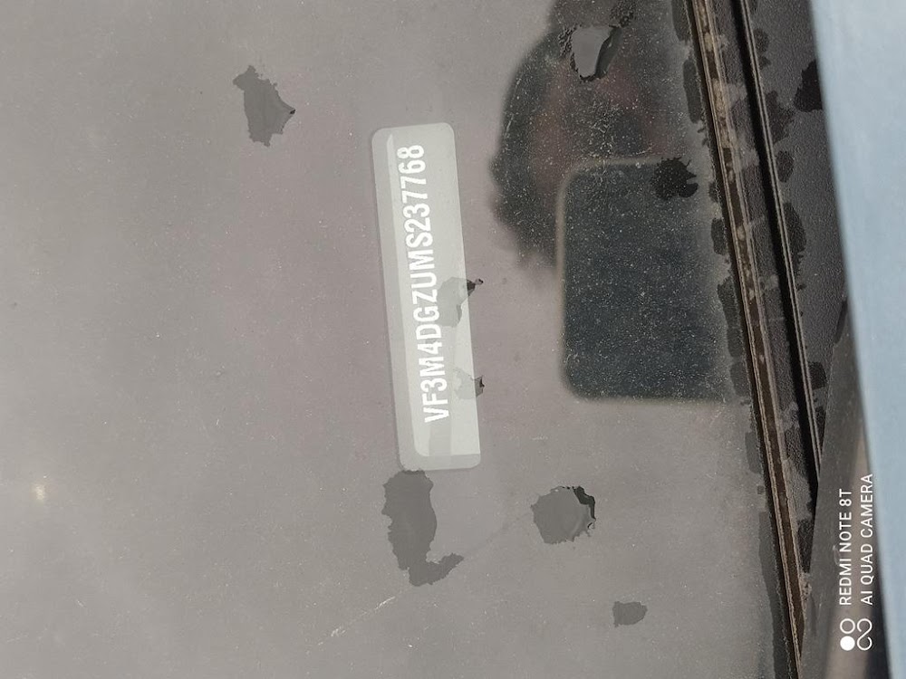Foto Peugeot 3008 Hybrid 2