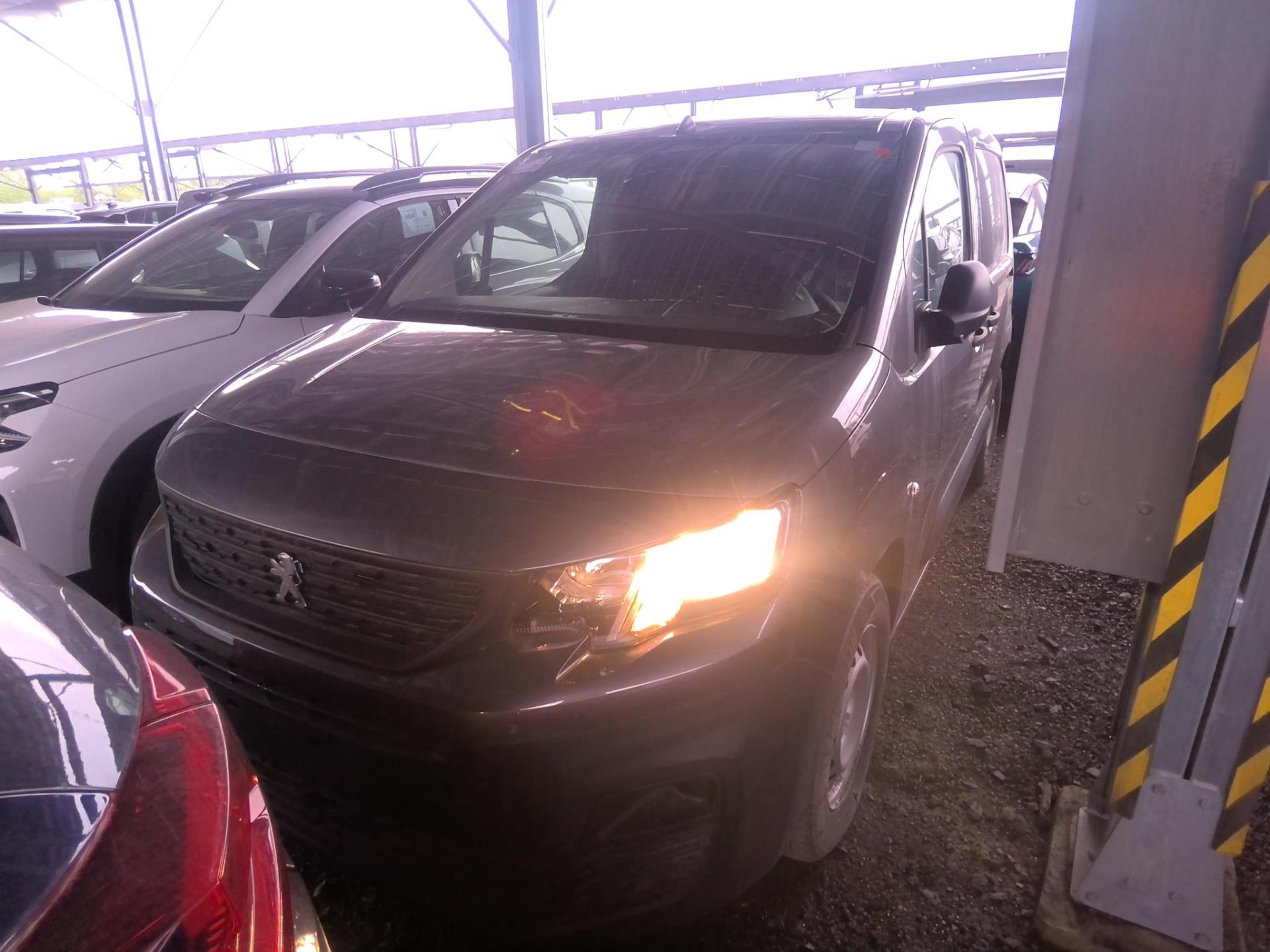 Peugeot E-PARTNER FOURGON M 800 KG 136 CH BATTERIE 50 KWH  2023