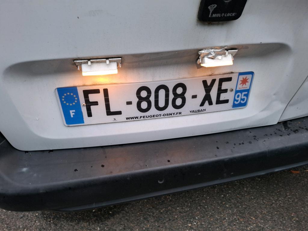 Peugeot PARTNER FOURGON STANDARD 650 KG BLUEHDI 100 S&S BVM5 PREMIUM 2019