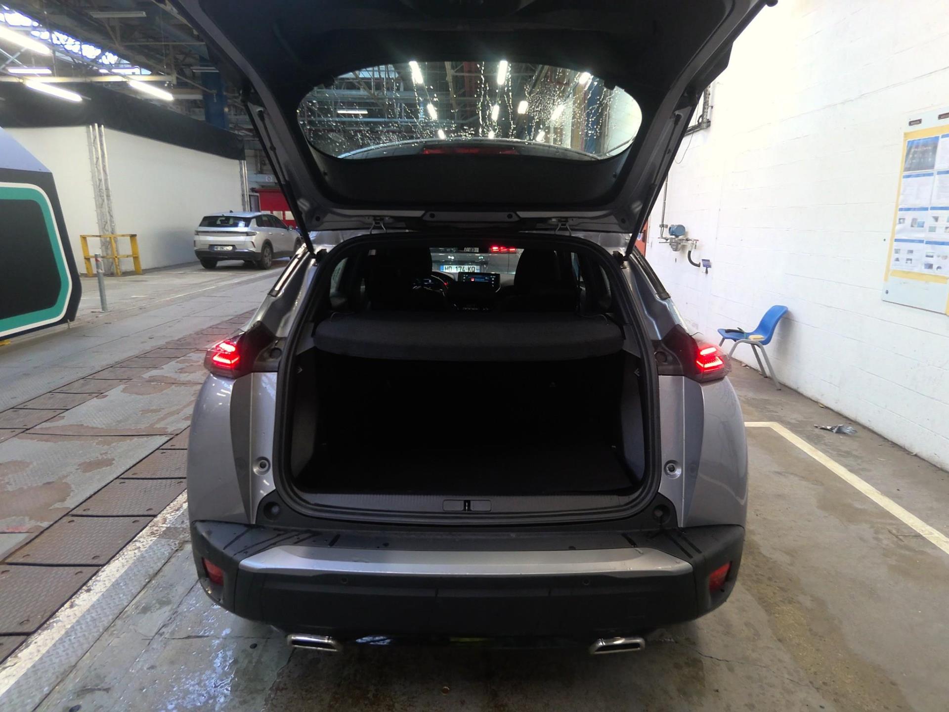 Peugeot 2008 Hybrid 145 e-DCS6 Style 2025