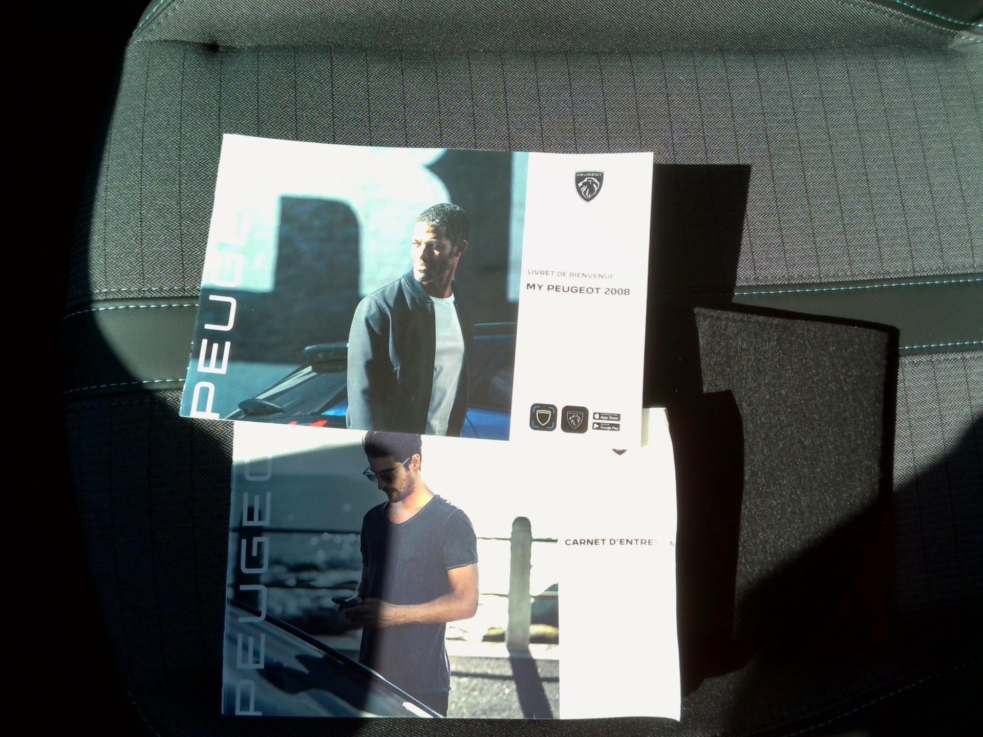 Peugeot 2008 Electrique 136 ch Allure 2023