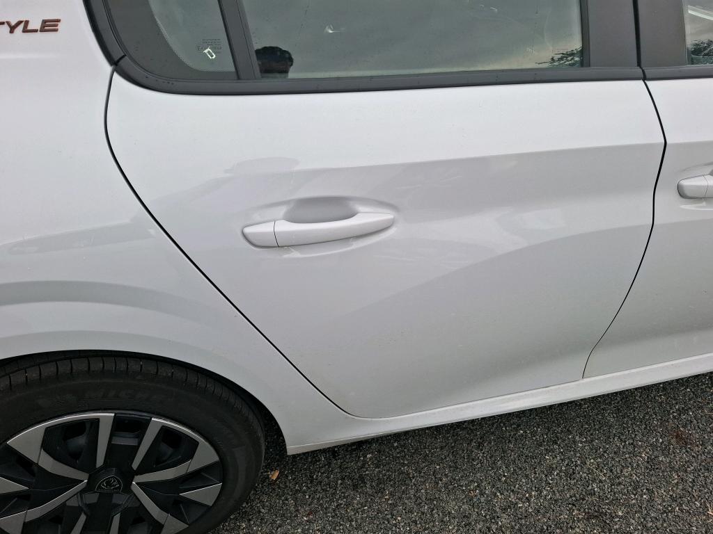 Peugeot 208 Hybrid 110 ch e-DCS6 Style 2025