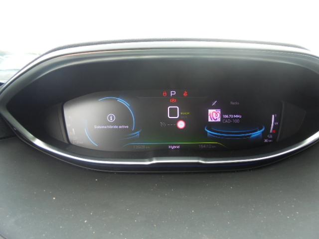 Foto Peugeot 3008 Hybrid 2