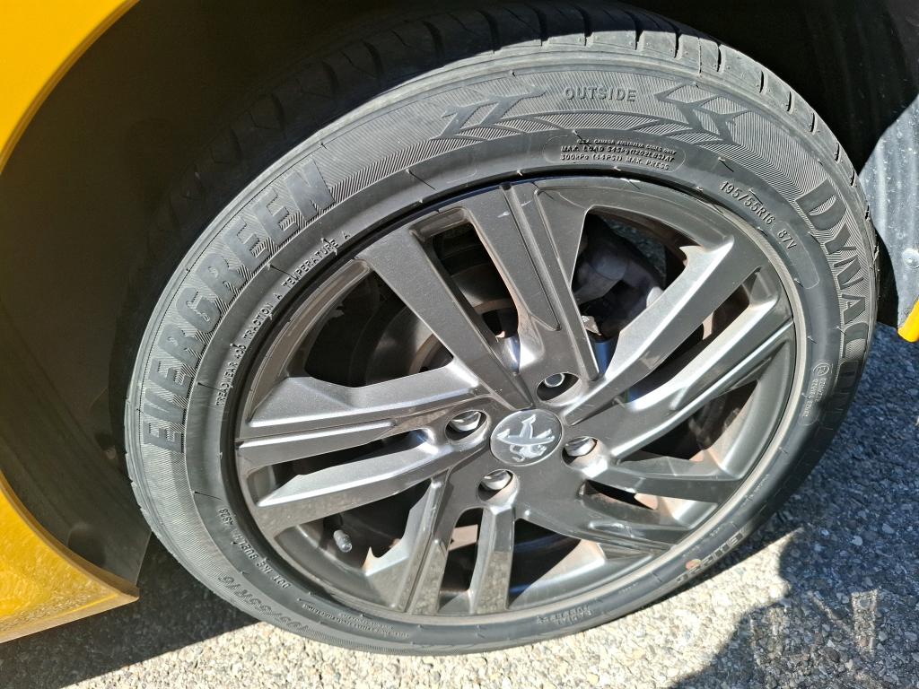 Peugeot 208 PureTech 100 S&S EAT8 Style 2022